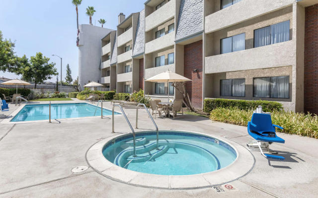 Best Western Plus West Covina Inn