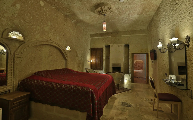 Oread Cave Suites