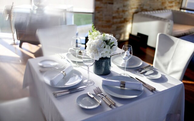 Sunray Hotel