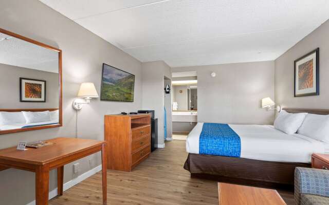 Travelodge by Wyndham Pueblo