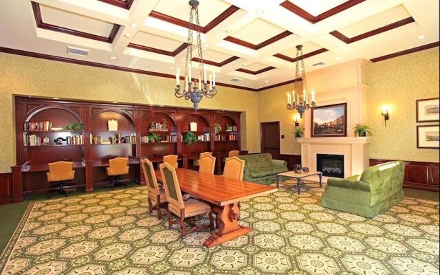 DTLA Apartment With Parking and Pool