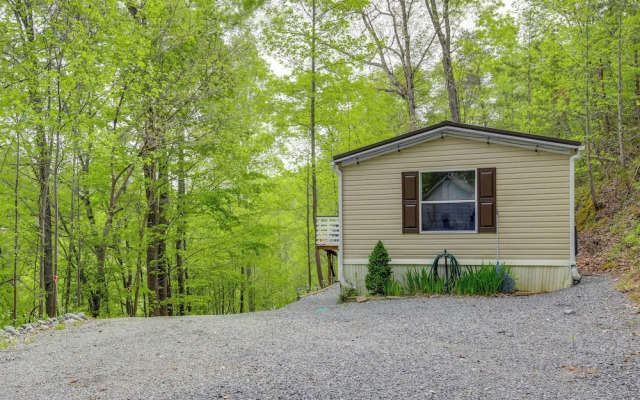 12 Mi to Dollywood: Private Sevierville Cabin!