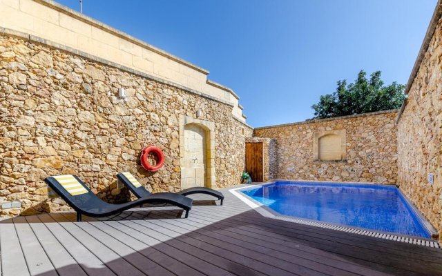 Gozo Villa Near Beach w Private Pool AC BBQ