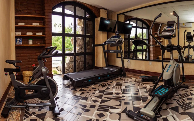 Casa de Adobe Gallery & Luxury Boutique