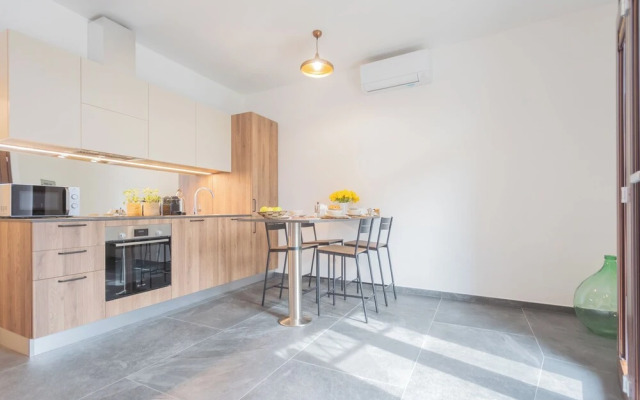 Cozy Nest on the Lake by Rent all Como