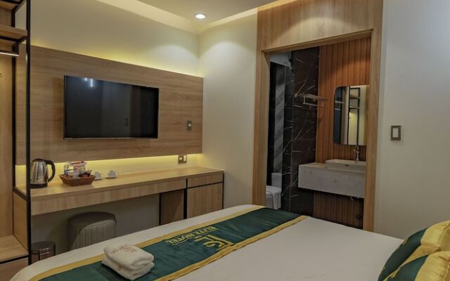 The Elite Hotel