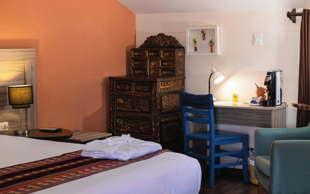 Atoq San Blas Hotel
