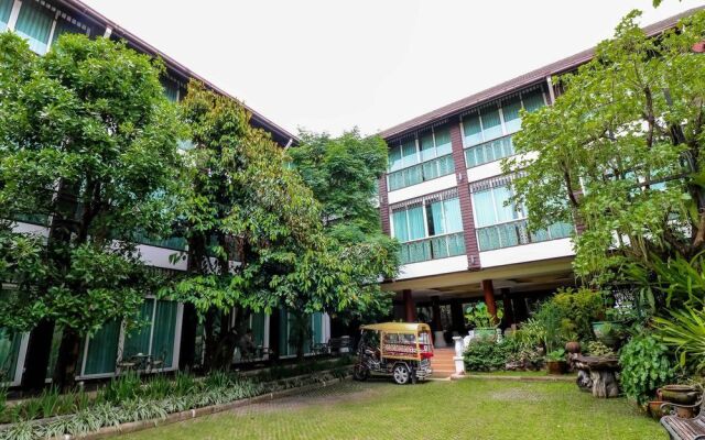 NIDA Rooms Rachaphakinai 54 Sunday