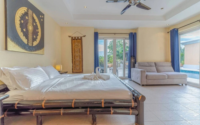 Tropical Luxury 4BR Pool Villa w Game Area