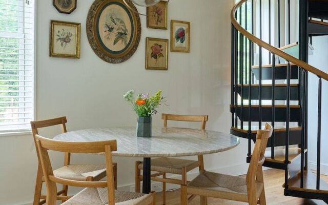 Hutton Brickyards Riverfront Hotel + Venue