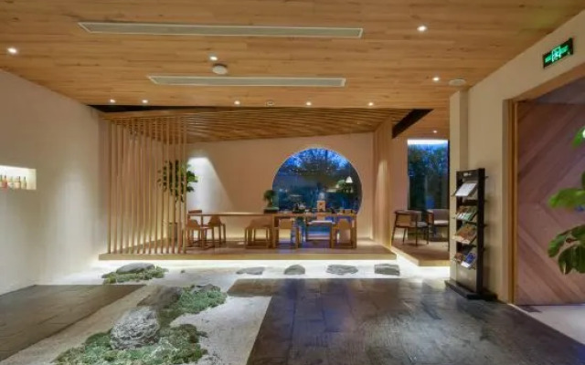 Anji Wild Luxury Vacation Villa by Wuli Lake