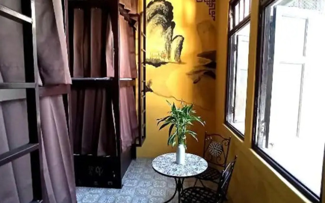 Long Feng Hostel Bangkok