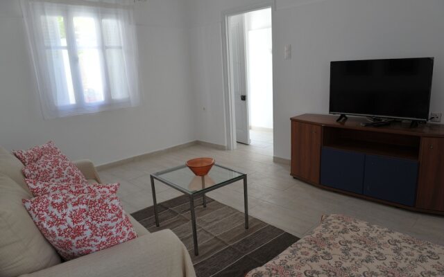 2 Bedrooms Holiday House, Kalymnos, Greece