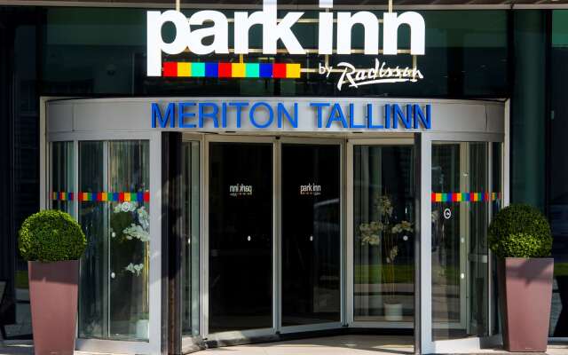 Отель Park Inn by Radisson Meriton Conference & Spa Таллин