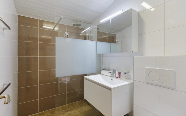 Centrally Placed ski in out Apartment Next to Lift