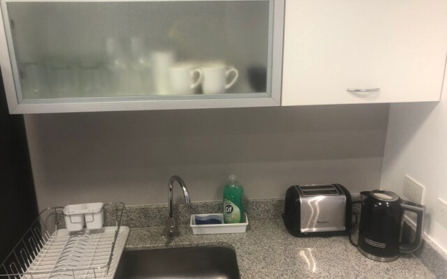 Deluxe 2bedr Apartment With Balcony