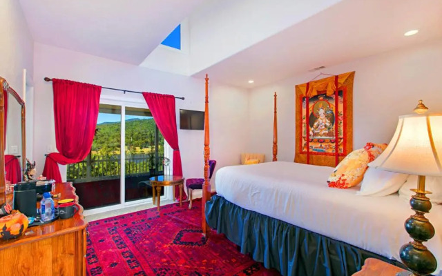 Quiet Mind Mountain Lodge, Retreat and Spa