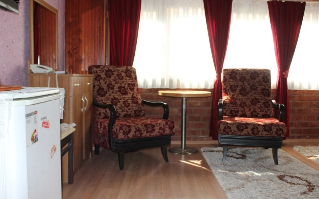 Urla Tarihi Han Otel