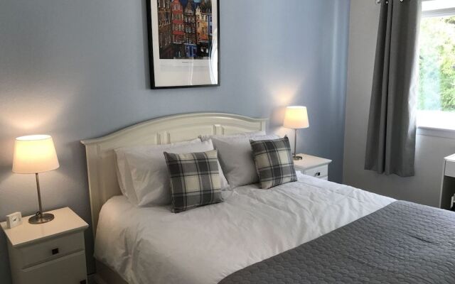 Chessels Court Apartment