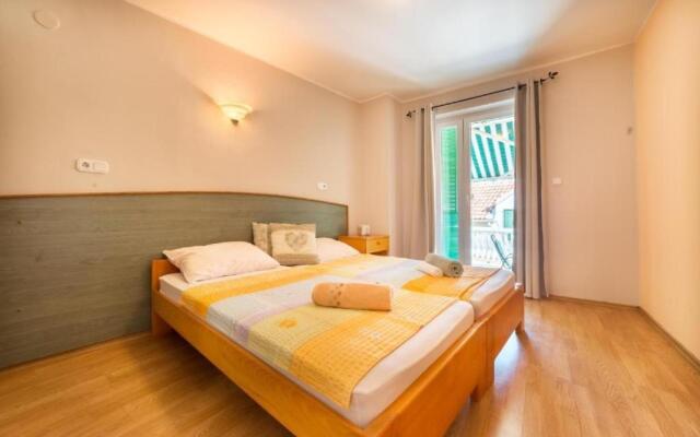 Apartments with WiFi Vodice - 18832