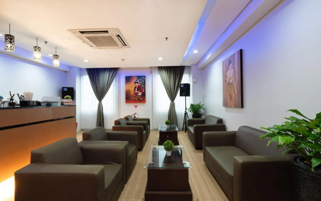 Atrium Premiere Hotel
