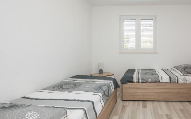 Apartments Loncar