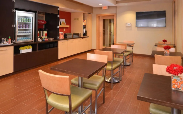 Candlewood Suites Miami Lakes an IHG Hotel