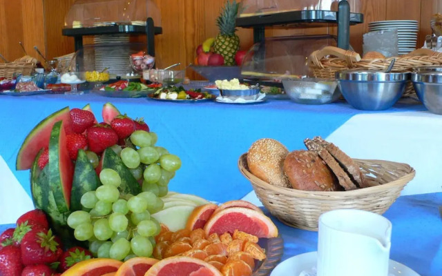 Hotel Meran Hallenbad & Sauna