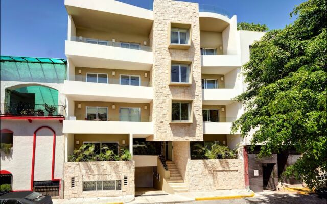 Penthouse Skyline 2BR 2BathR & Balconies