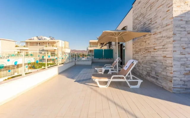 Seaview Haven - Trendafili