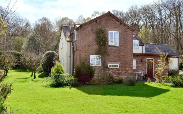 Woodhouse Cottage