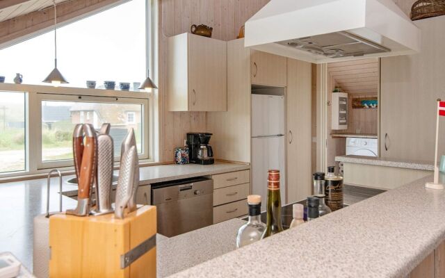 7 Person Holiday Home in Harboore-by Traum