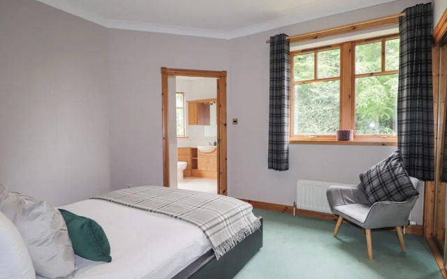 Rossie Lodge