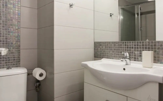 Central Apartment at Plaka 1 bed for 2 pers