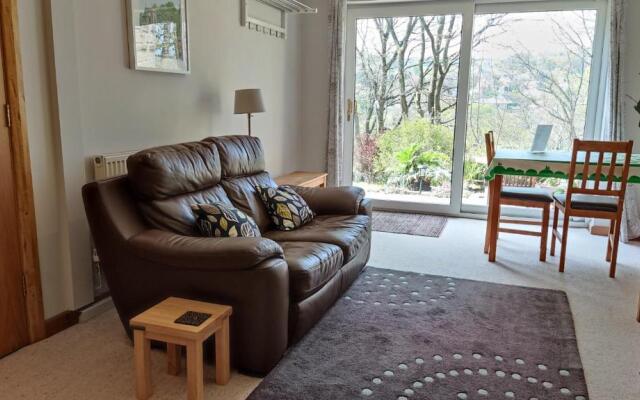 Wood Bank Studio Apartment