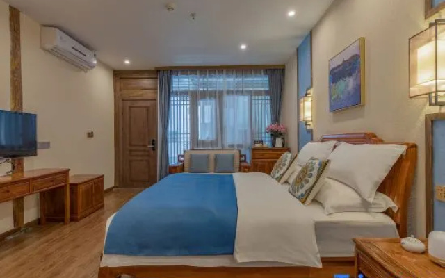 Floral Hotel · Qinyuan Hotel