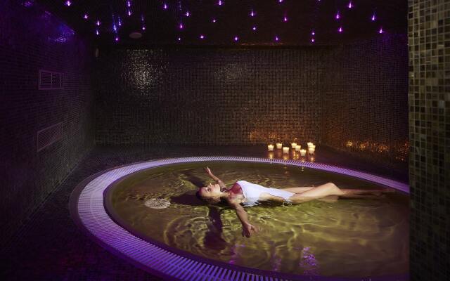 Alcazar Hotel & SPA