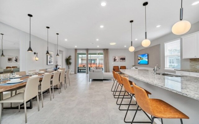 2089elcir 8 Bedroom Villa by RedAwning