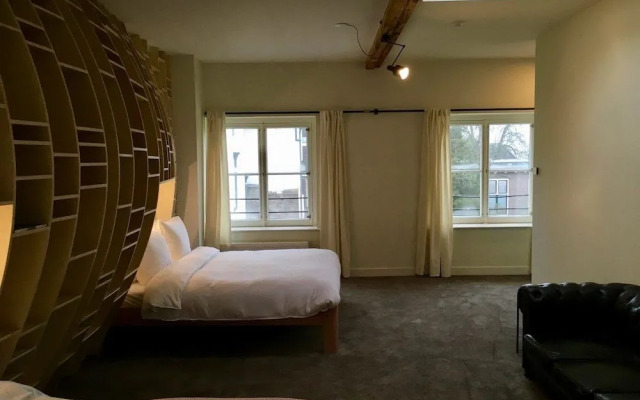 Отель Bird Deventer