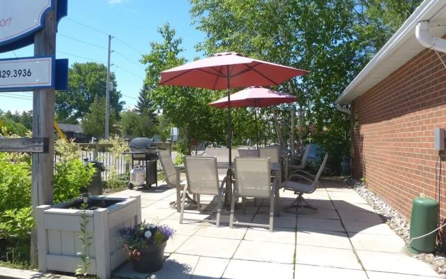 Oasis by the Bay Vacation Suites