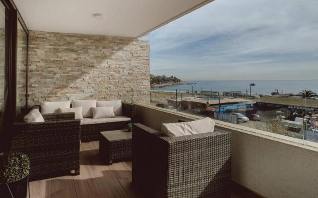 Rustic Beach Concon
