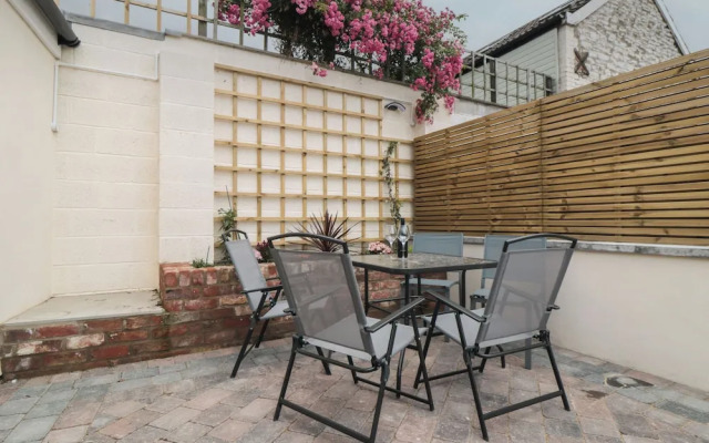 2 Staveley Cottages