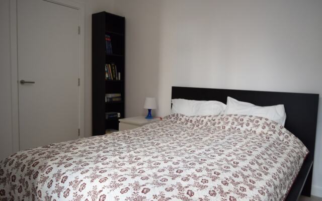 Spacious 2 Bedroom Apartment In Blackheath