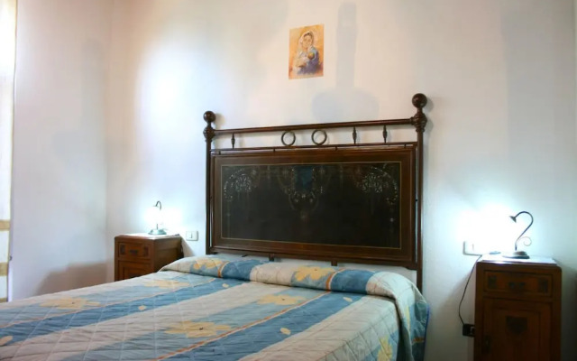 Stunning private villa with private pool, WIFI, TV, pets allowed and parking, close to Montepulc