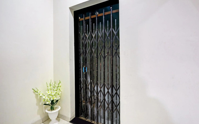 Flagship 92690 Hotel Jayesh Inn