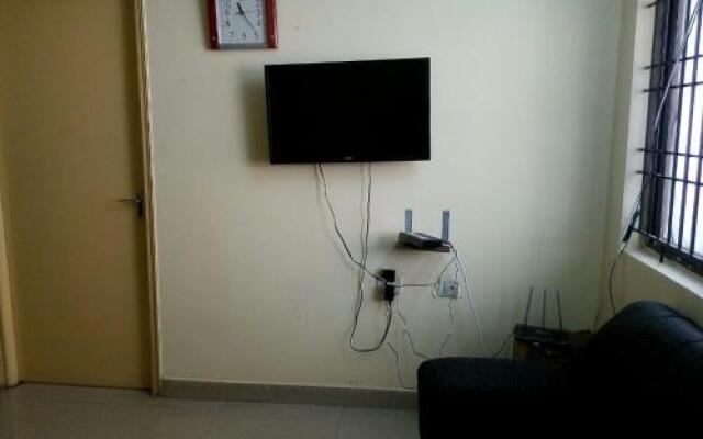 OYO 10335 Platinum Hotel