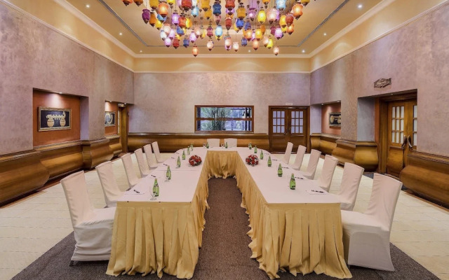 Radisson Plaza Resort & Spa