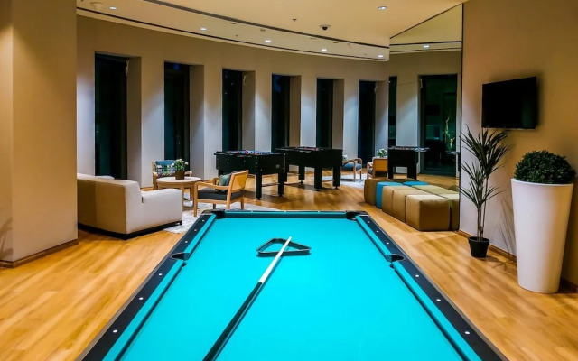 5 Apt in Architectural Marvel of Dubai