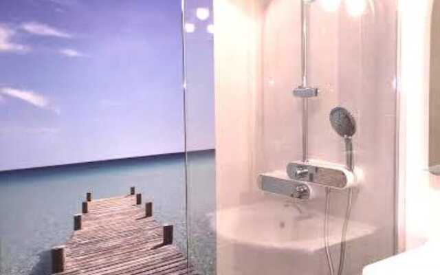 Magnifique T2 piscine mer wifi clim parking