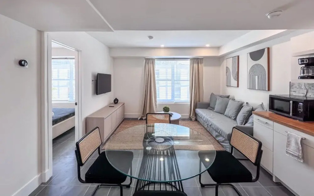 Apartments at 100 Collins
